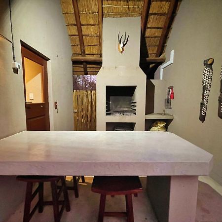 10 Raptors Lodge Hoedspruit Exteriör bild