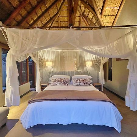 10 Raptors Lodge Hoedspruit Exteriör bild