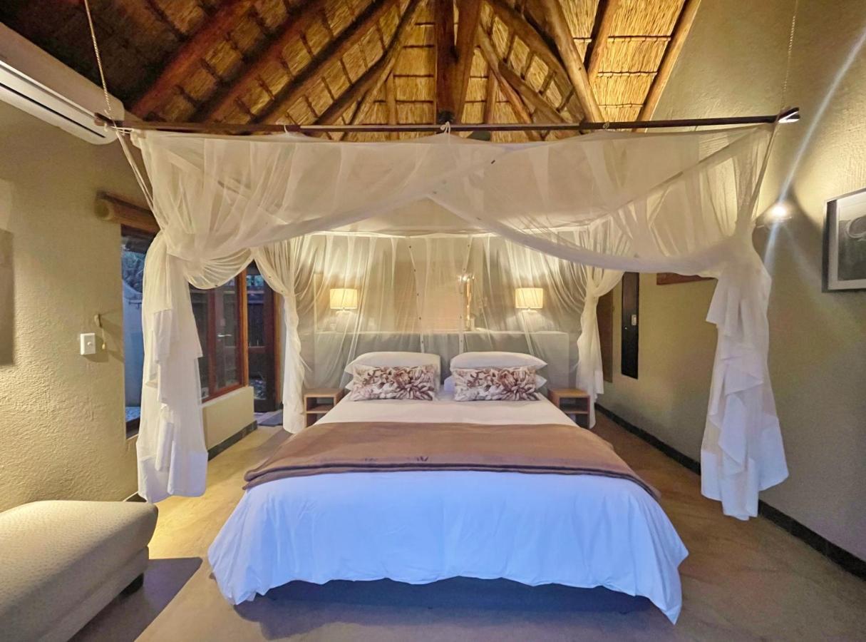 10 Raptors Lodge Hoedspruit Exteriör bild