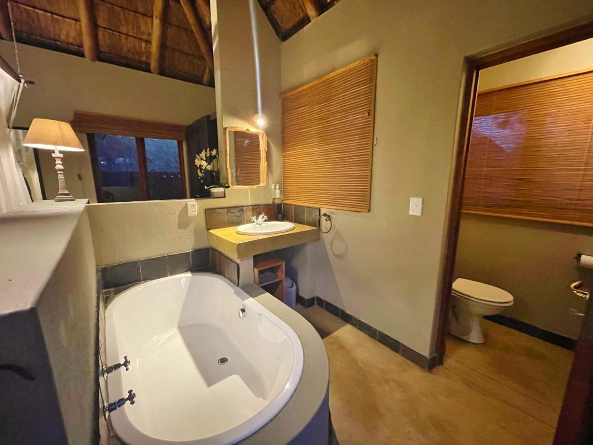 10 Raptors Lodge Hoedspruit Exteriör bild