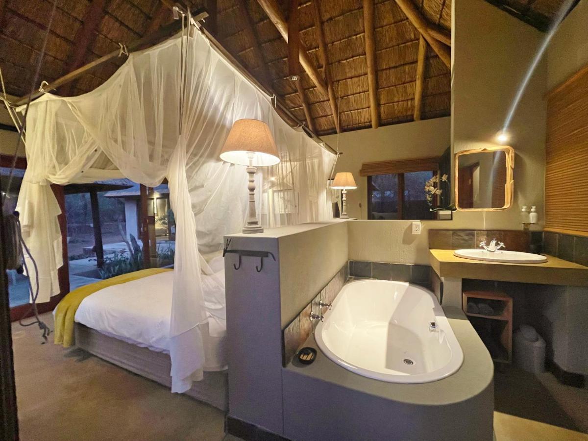 10 Raptors Lodge Hoedspruit Exteriör bild