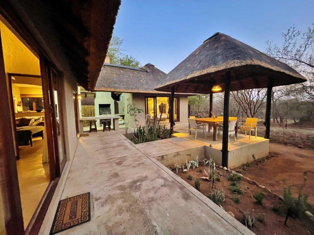 10 Raptors Lodge Hoedspruit Exteriör bild